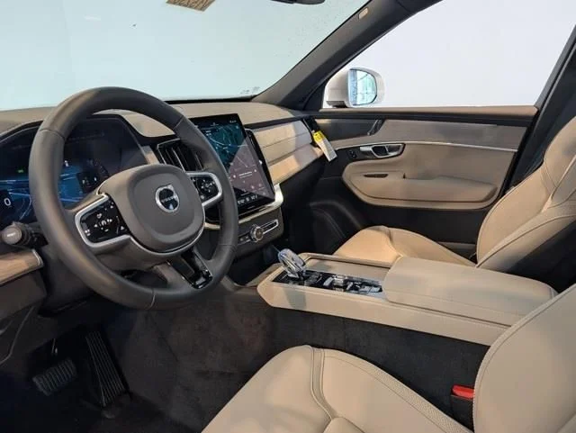 2026 Volvo XC90 Ultra - Photo 12