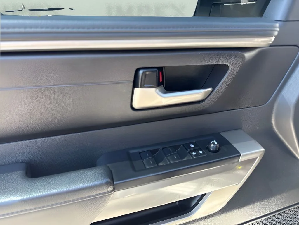 Used 2025 White Toyota SR5 image 26