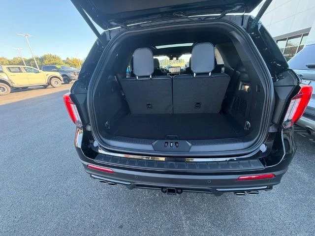 New 2027 Agate Black Metallic Ford ST image 43