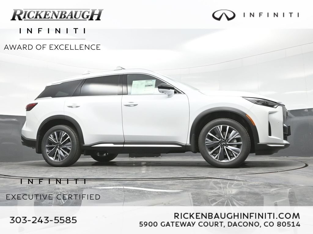 Certified Used 2026 White INFINITI LUXE image 32