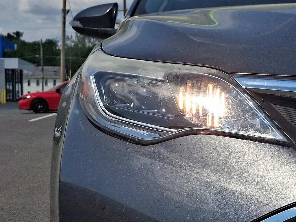 Used 2016 Gray Toyota XLE Premium image 9