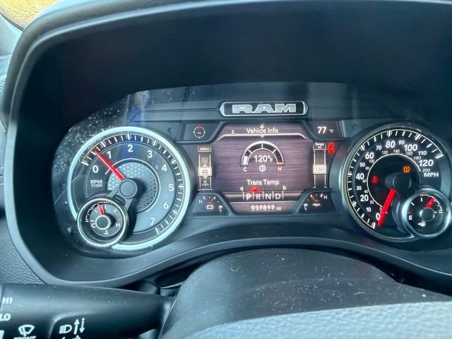 Used 2022 Granite Crystal Metallic Clearcoat Ram Laramie image 40
