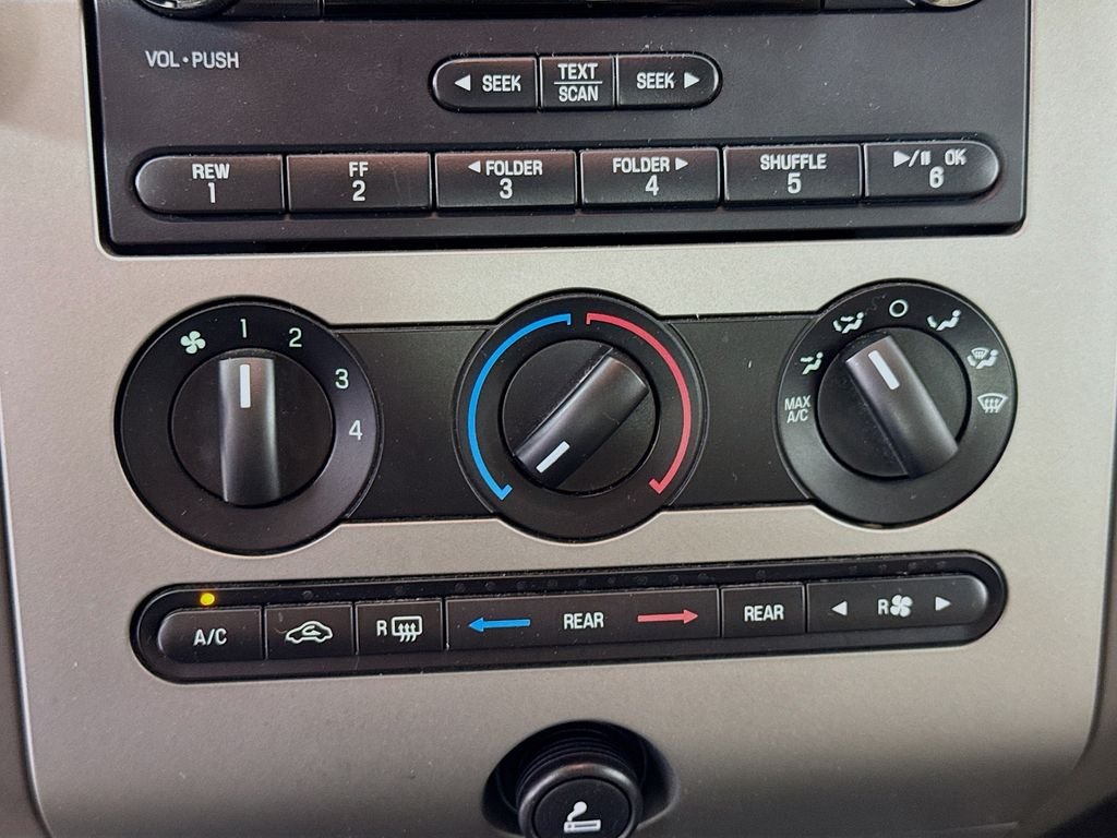 Used 2013 Ingot Silver Ford XLT image 17