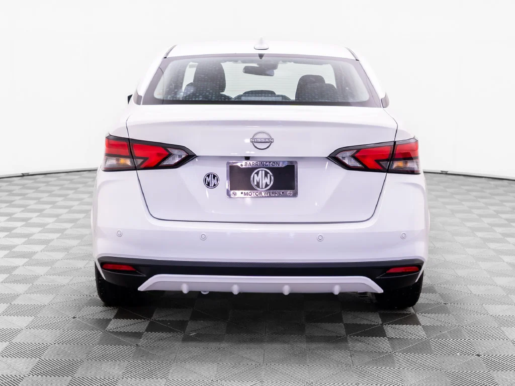 Used 2025 White Nissan 1.6 SV image 5