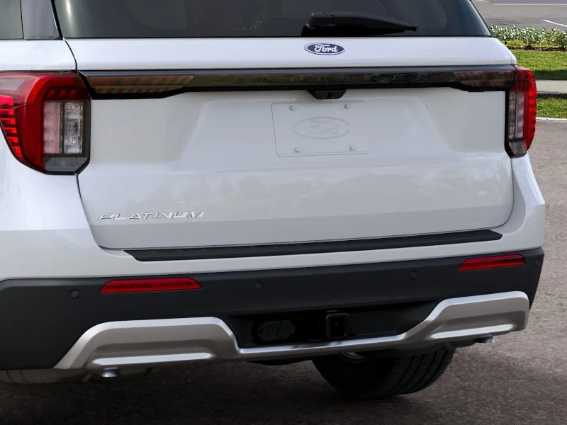 New 2027 Star White Metallic Tri-Coat Ford Platinum™ image 46
