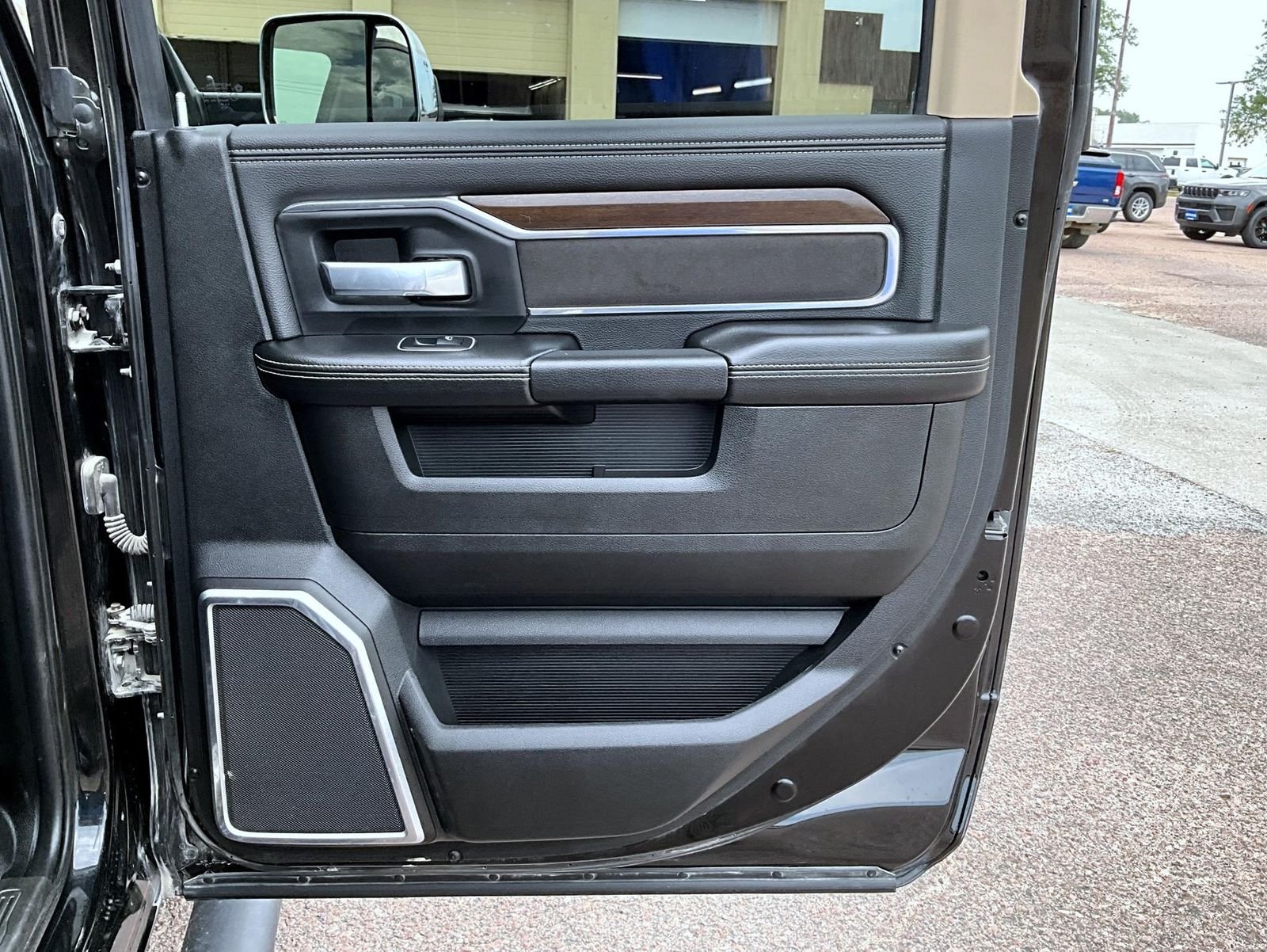 Used 2022 Black Ram Laramie image 19