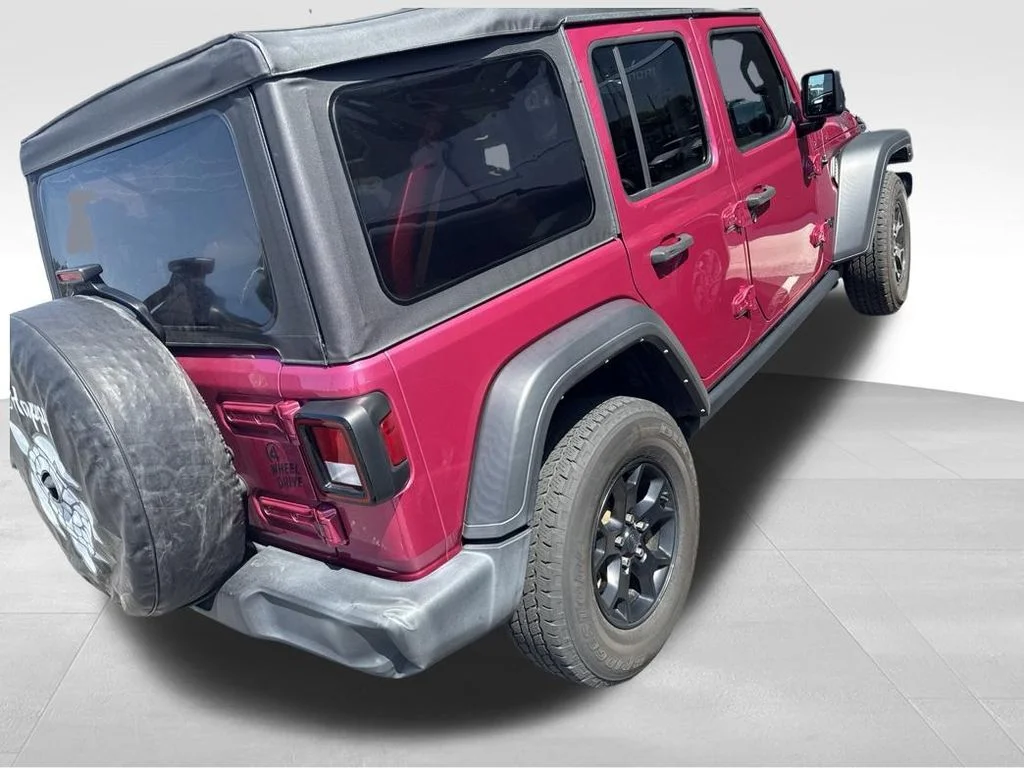 Used 2022 Red Jeep Unlimited Willys image 10
