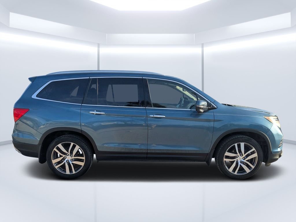 Used 2016 Blue Honda Touring image 2