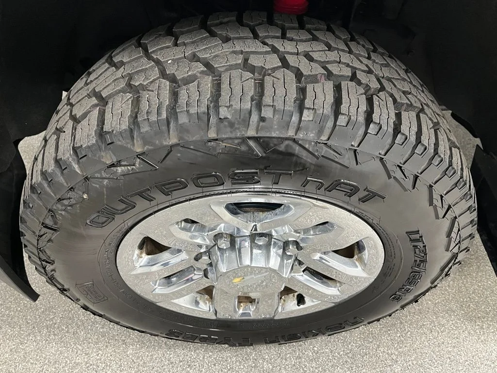 Used 2018 White Chevrolet LTZ image 15