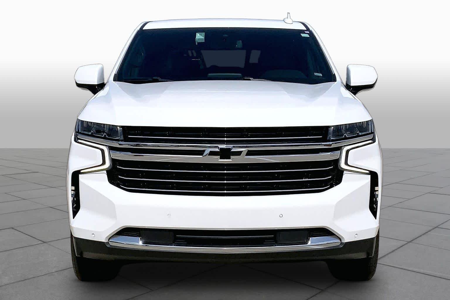 Used 2024 Summit White Chevrolet LT image 4