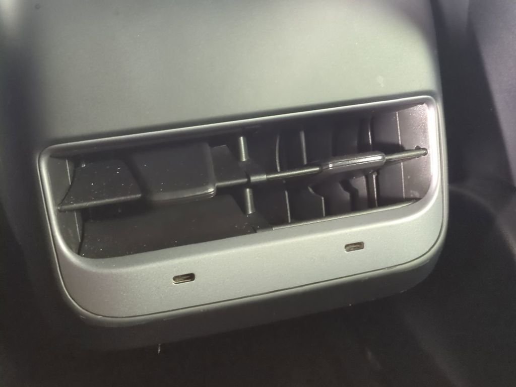 2023 Tesla Model Y Long Range - Photo 17