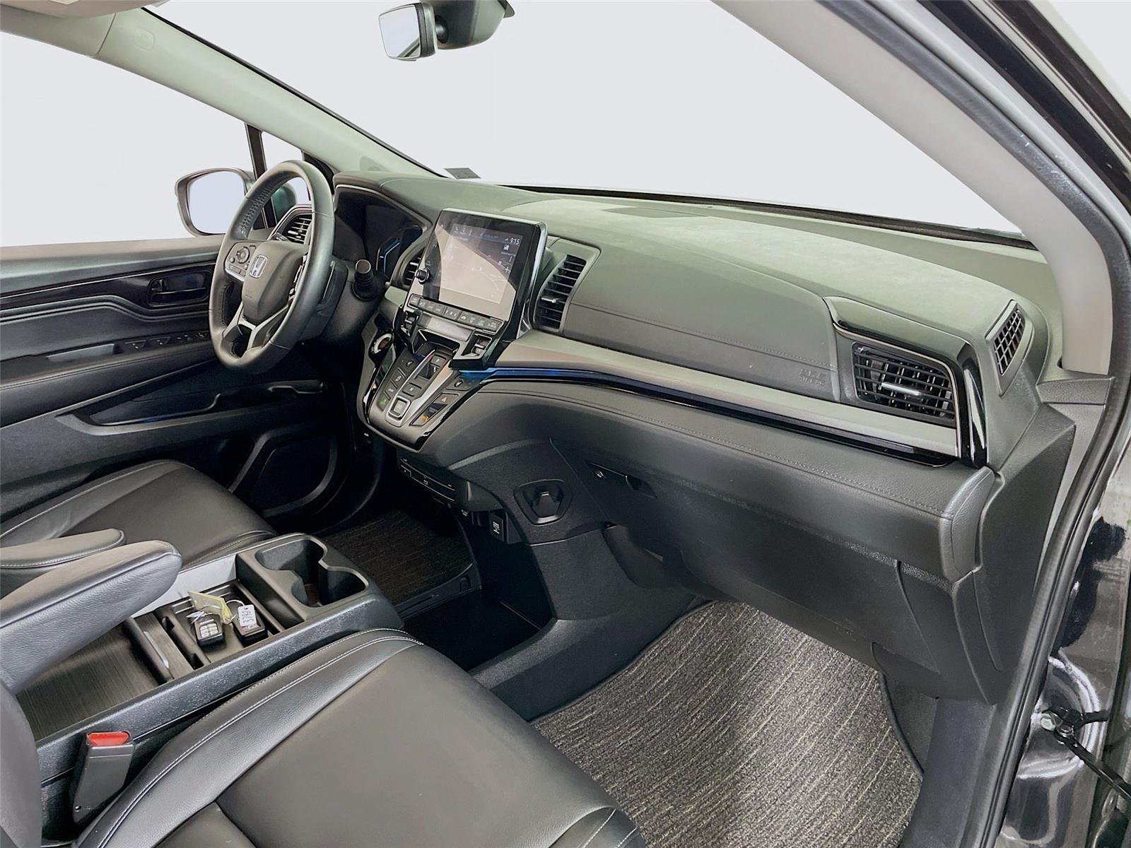 Used 2024 Crystal Black Pearl Honda Touring image 37