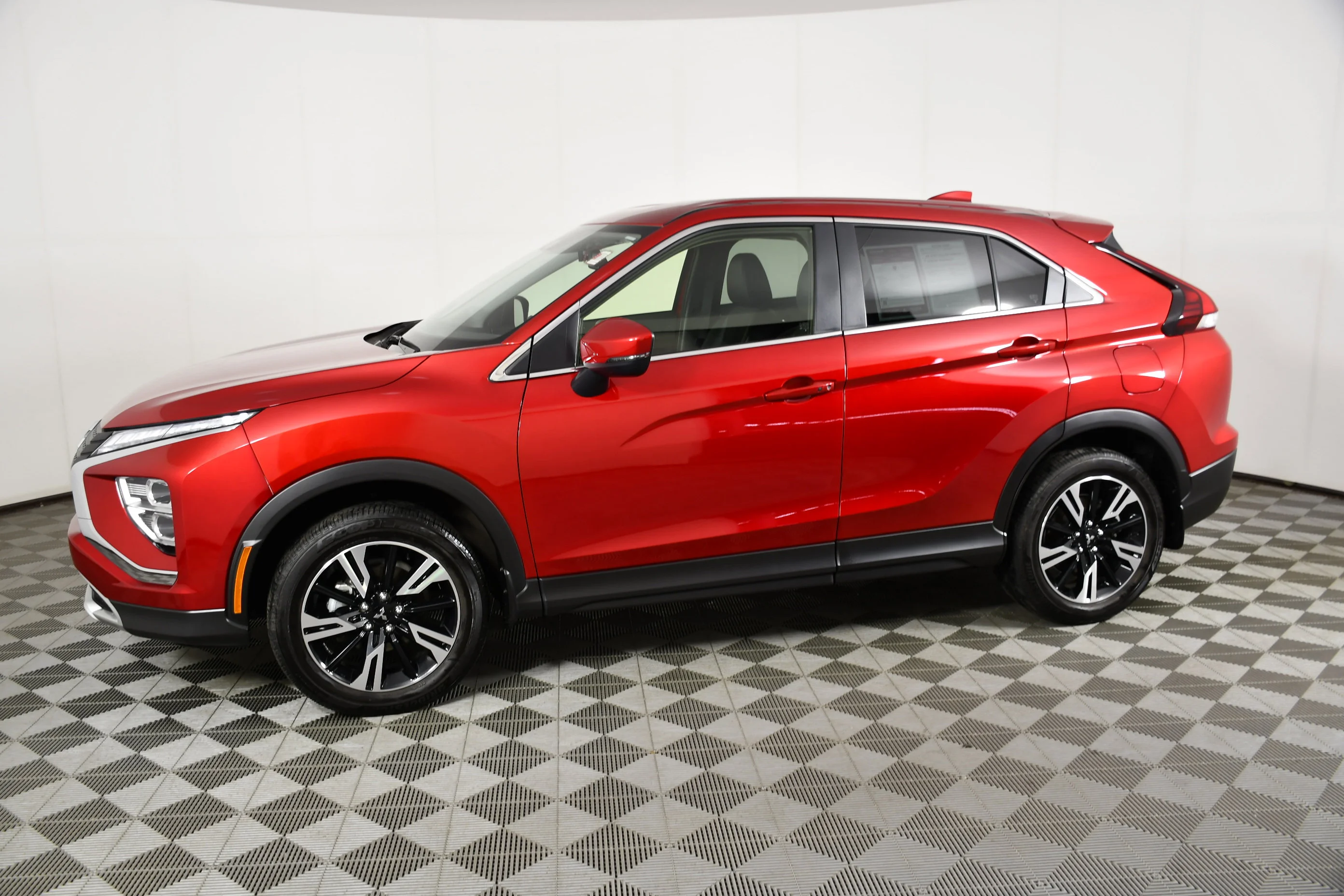 Certified Used 2024 Red Diamond Mitsubishi SE image 9