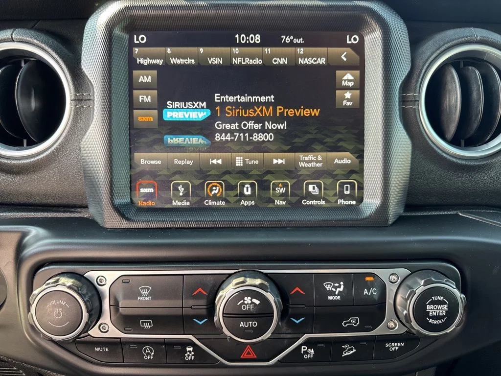 Used 2018 Gray Jeep Unlimited Sahara image 40