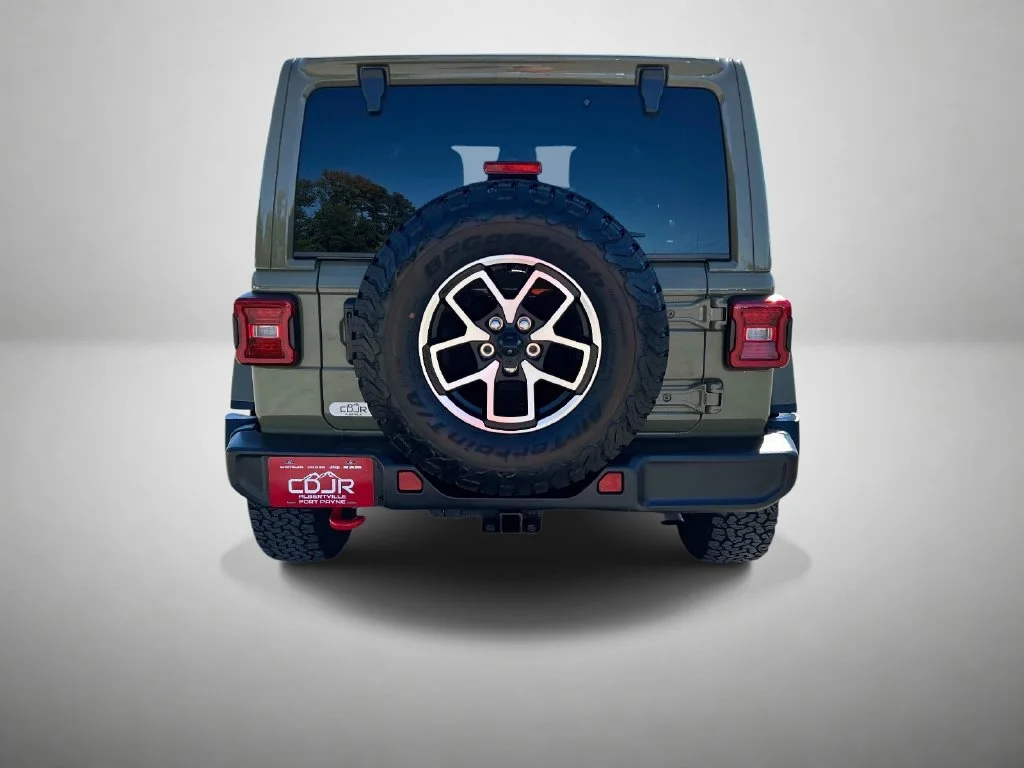 Used 2025 Green Jeep Rubicon image 4