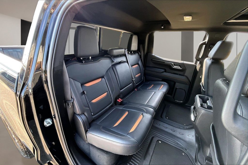 Used 2022 ONYX BLACK GMC AT4 image 29