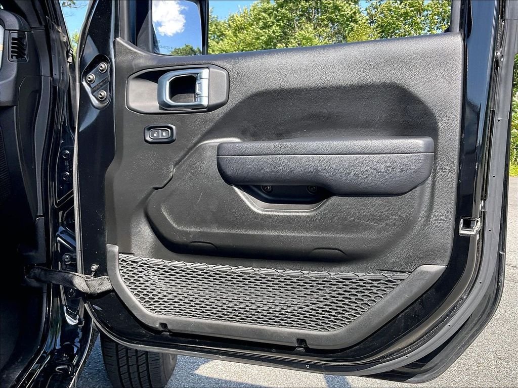 Used 2024 Black Clearcoat Jeep Sport S image 11