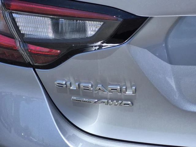 Used 2025 Ice Silver Metallic Subaru Touring XT image 9