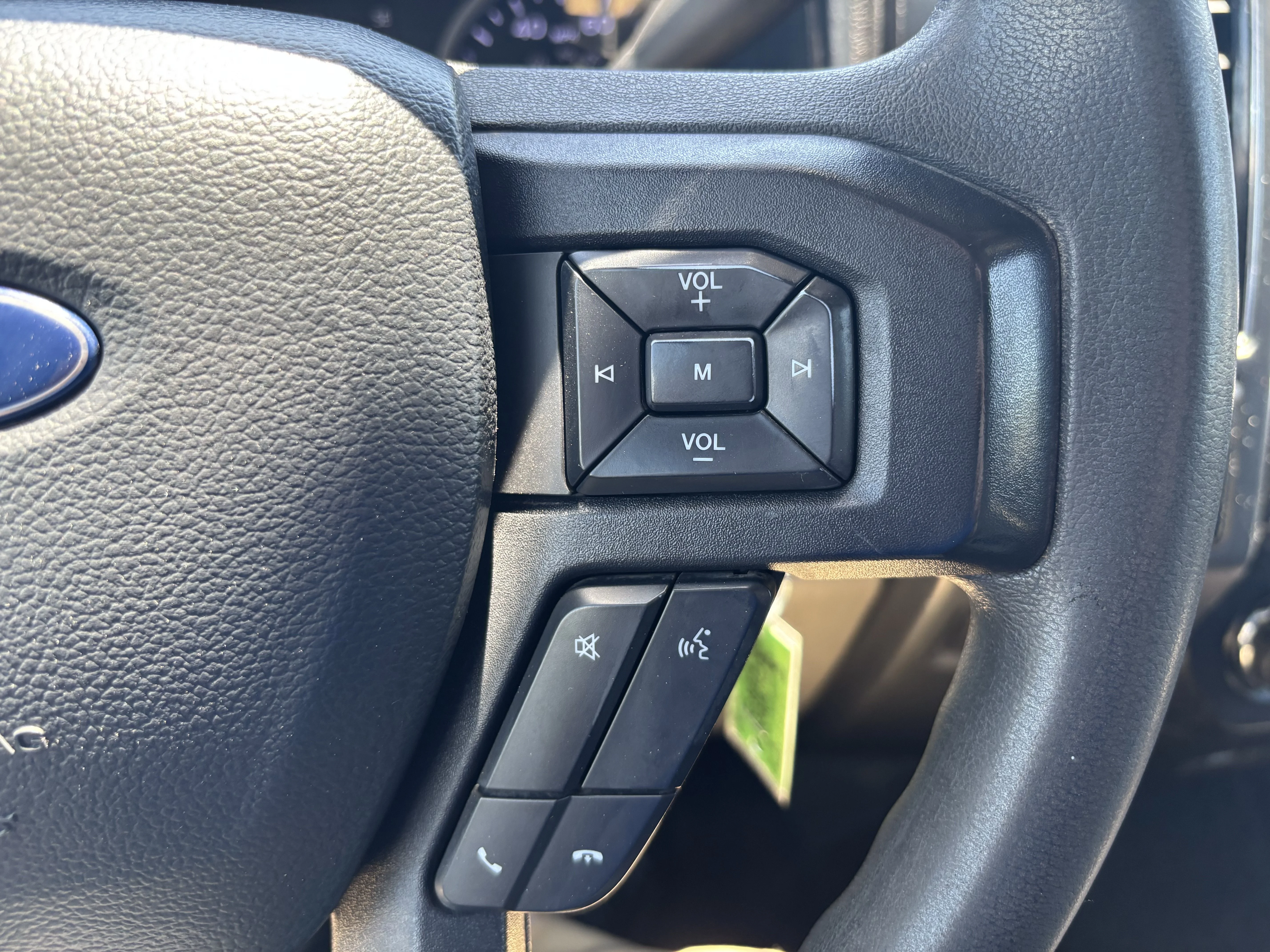 Used 2022 Oxford White Ford XLT image 19
