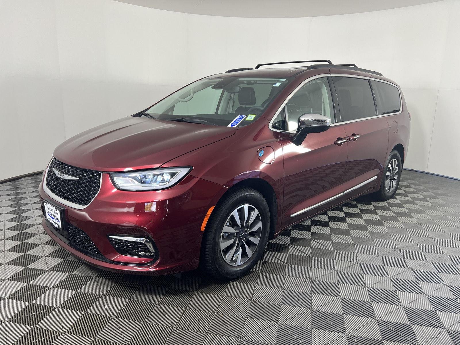 Used 2023 Velvet Red Pearlcoat Chrysler Hybrid Limited image 7