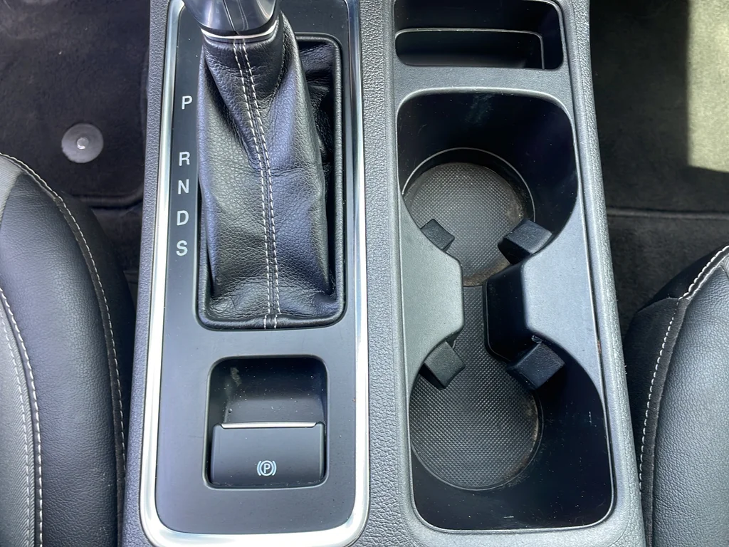 Used 2019 Black Ford SE image 21