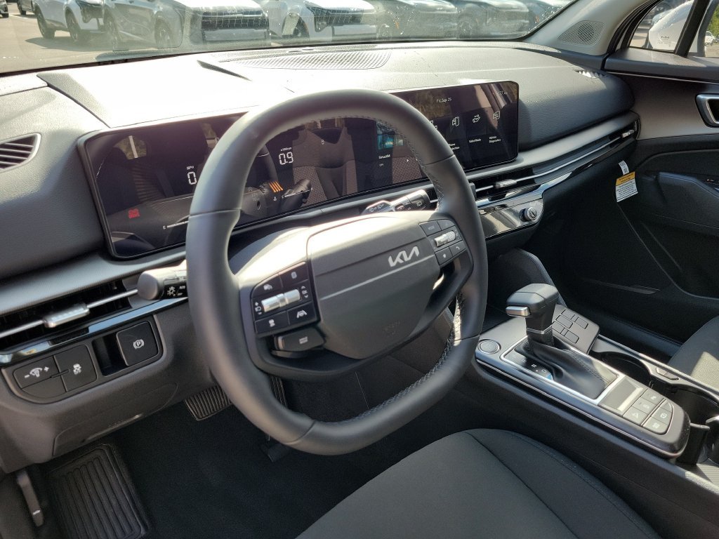 New 2027 Glacial White Pearl Kia LX image 22