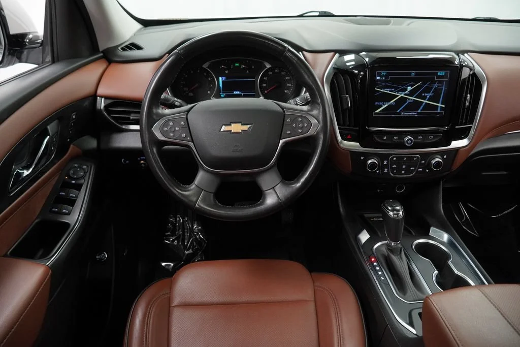 Used 2019 IRIDESCENT PEARL TRICOAT Chevrolet High Country image 15