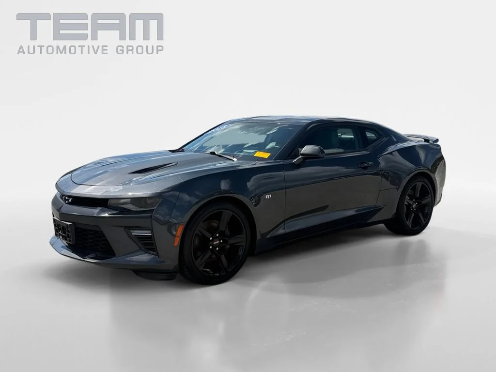 Used 2018 NIGHTFALL GRAY METALLIC Chevrolet 2SS image 3