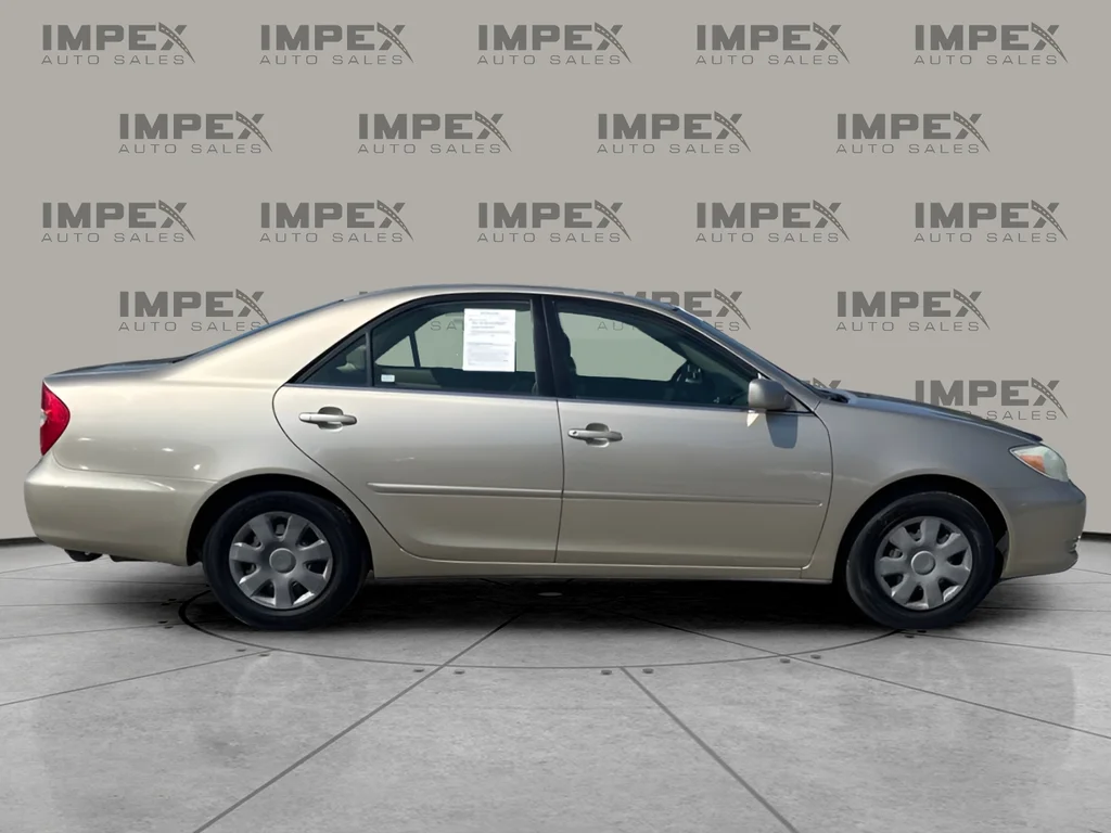 Used 2003 Beige Toyota LE image 6