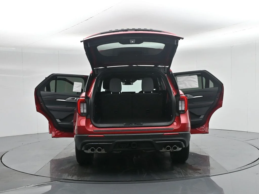 New 2026 Rapid Red Metallic Tinted Clearcoat Ford ST image 39