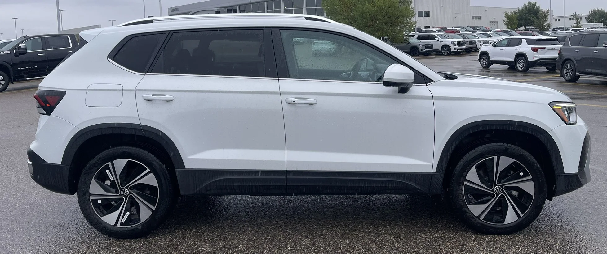 Used 2025 White Volkswagen Comfortline image 6