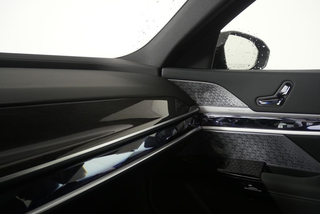 New 2026 Black Sapphire Metallic BMW 760i xDrive image 26