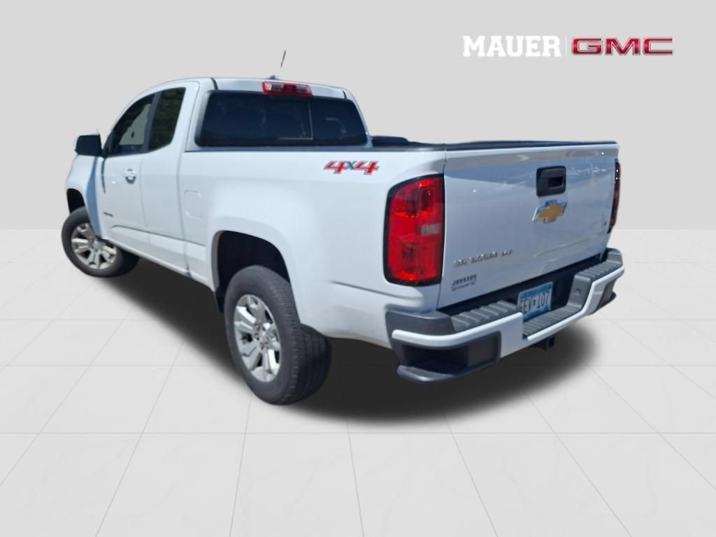 Used 2018 SUMMIT WHITE Chevrolet 4WD LT image 28
