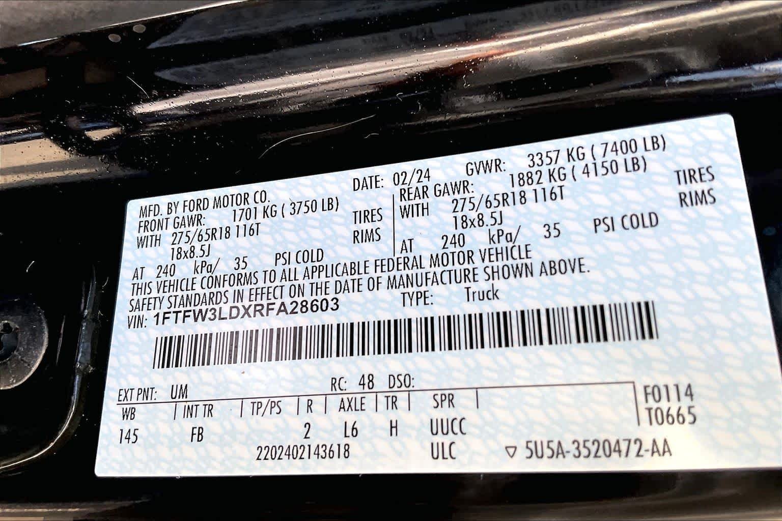 Used 2024 Agate Black Metallic Ford XLT image 33