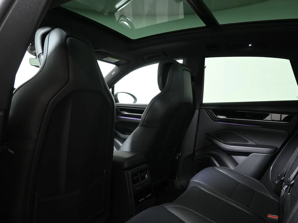 2026 Porsche Macan Base - Photo 36
