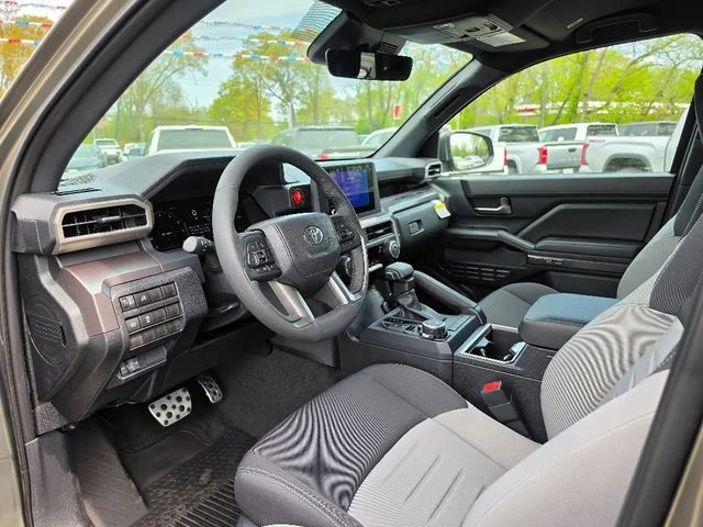 2026 Toyota Tacoma TRD Sport - Photo 13