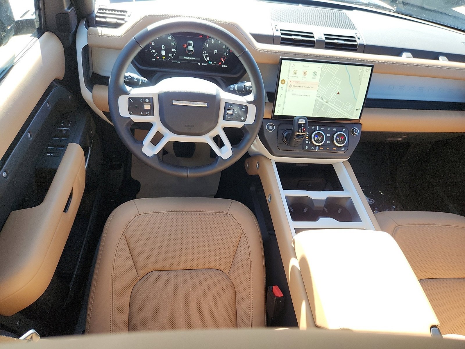 New 2026 Santorini Black LAND ROVER S image 9