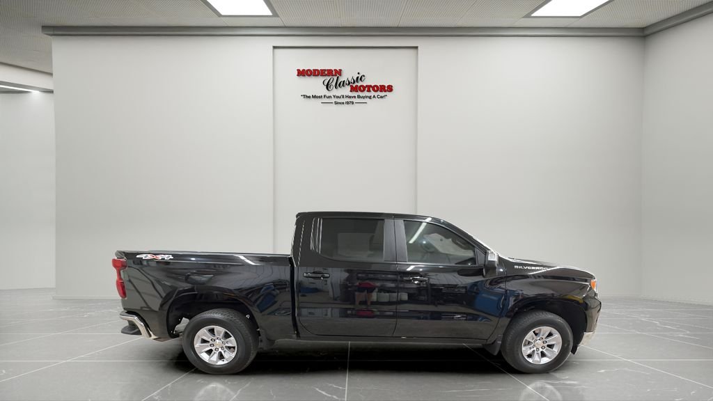 Used 2026 Black Chevrolet LT image 8