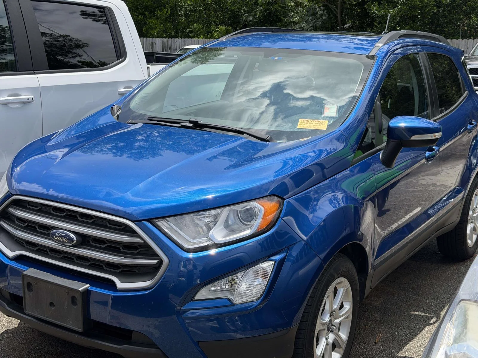 Used 2021 Blue Ford SE image 2