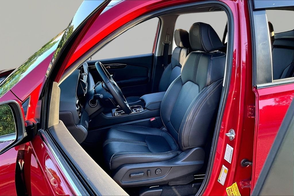 Used 2025 Red Honda EX-L image 15