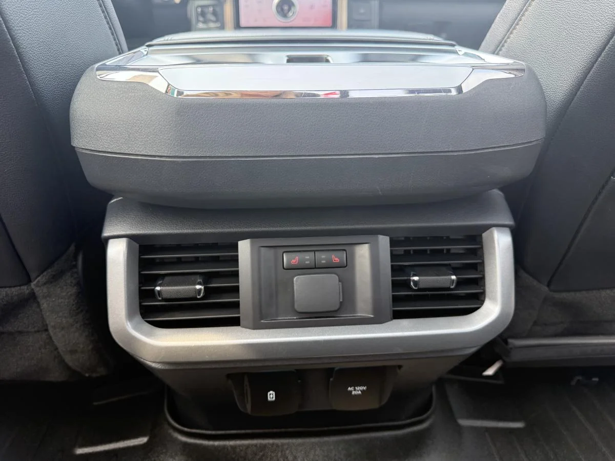 Used 2022 Black Ford Lariat image 18