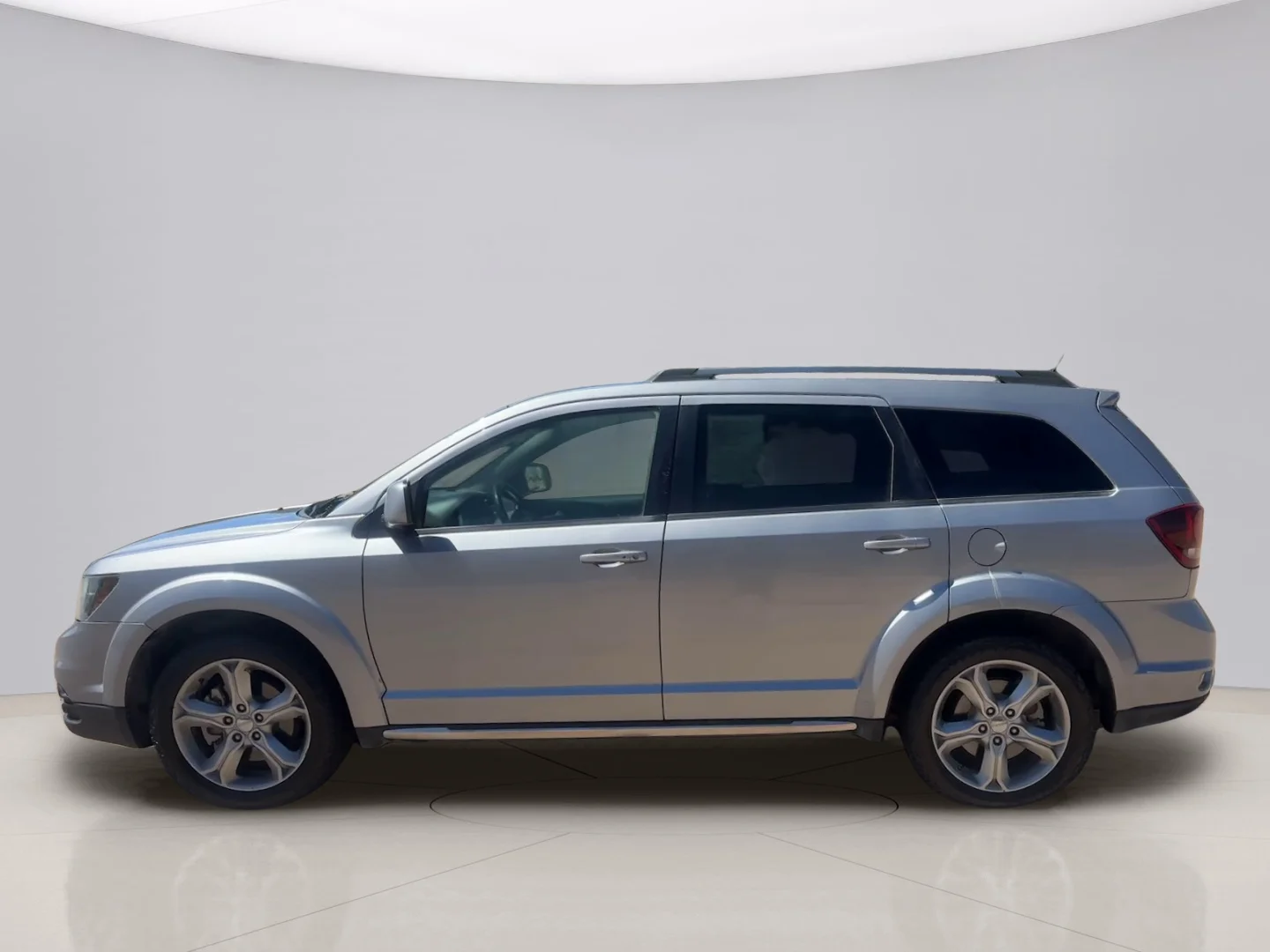 Used 2017 Silver Dodge CROSSROAD image 8