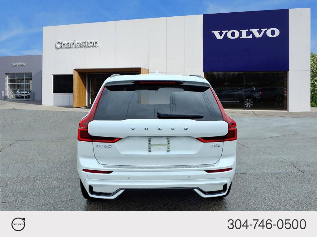 New 2026 Crystal White Metallic Volvo Ultra image 4