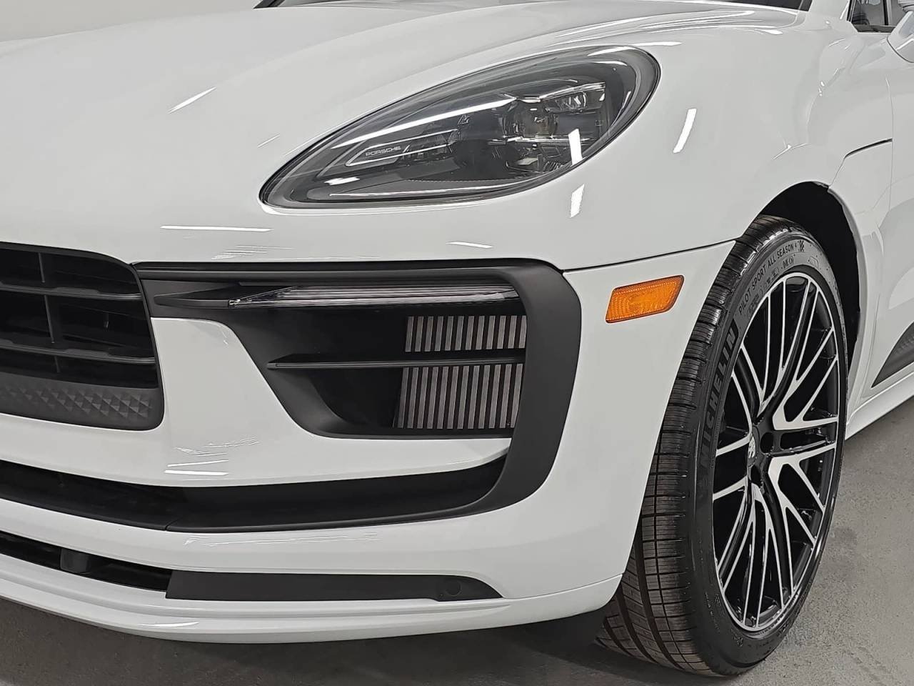 New 2026 Carrara White Metallic Porsche S image 11