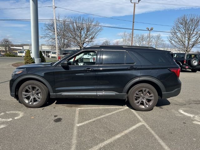 Used 2025 Black Ford Active image 4