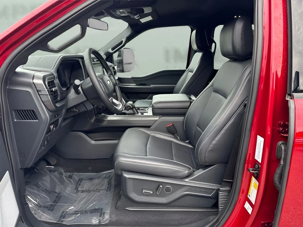 Used 2025 Red Ford Lariat image 5