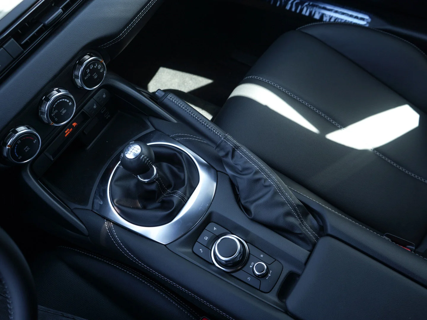 2025 Mazda MX-5 Miata Grand Touring - Photo 21