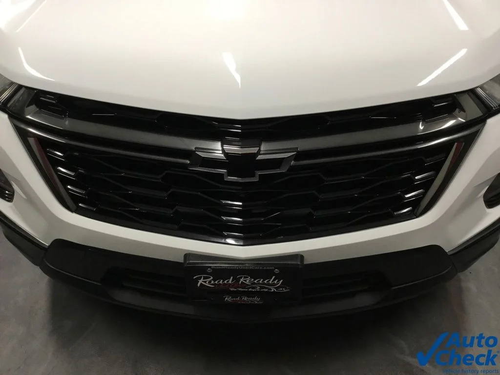 Used 2022 White Chevrolet Premier image 19