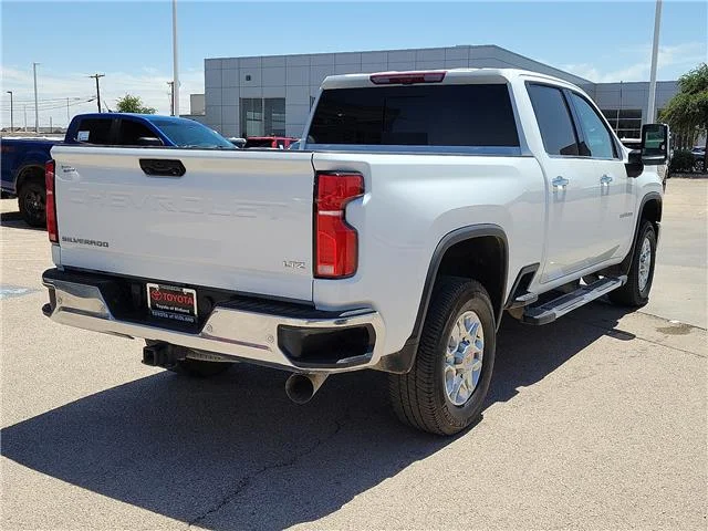 Used 2025 Summit White Chevrolet LTZ 4x4 Crew Cab 6.75 ft. box 159 in. WB image 4