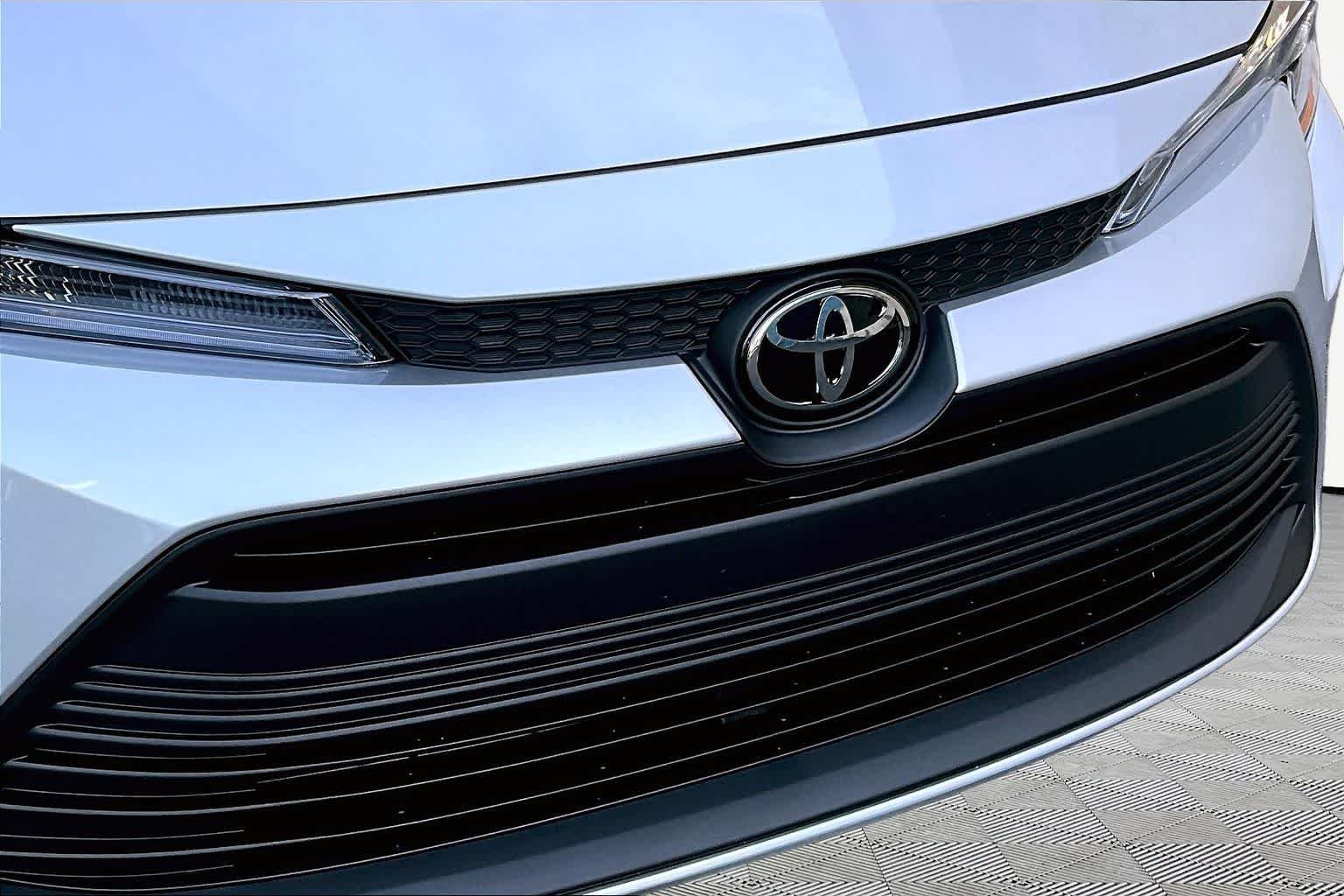 Used 2026 Classic Silver Metallic Toyota LE image 29